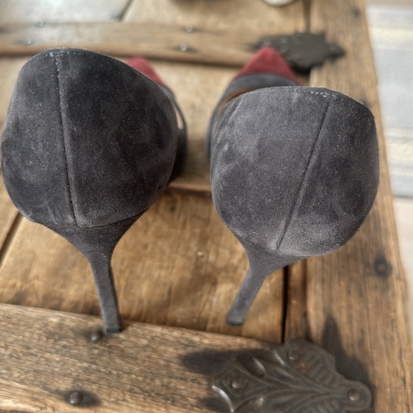 Manolo Blahnik Suede Pumps - Size 38 - Picture 10 of 12